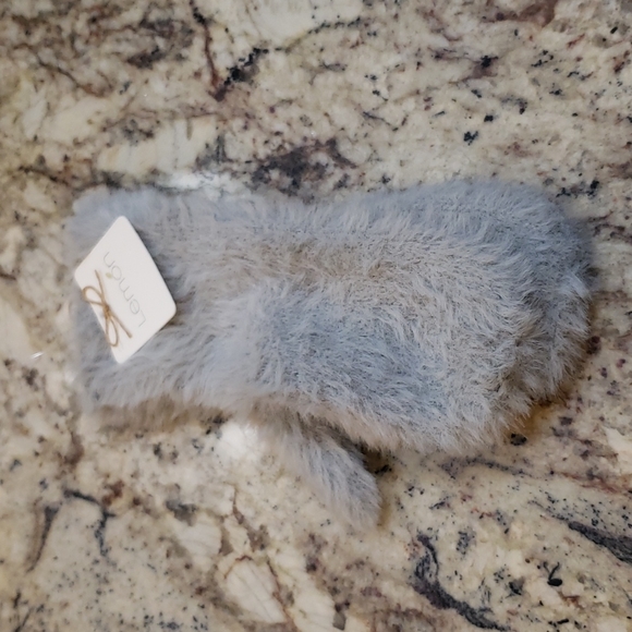 Lemon Mittens - Picture 1 of 5